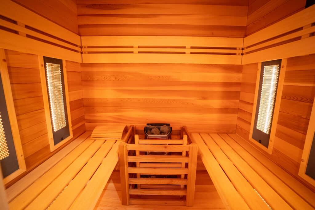 Interior de sauna iluminada
